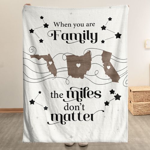 Long-Distance-Family-Siblings-Personalized-Blanket_1.jpg